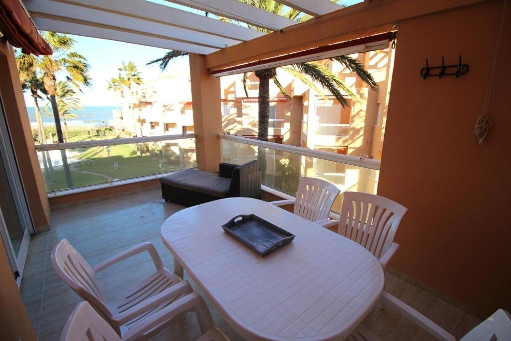 Flamingo 21 By Homeprive Denia Room photo